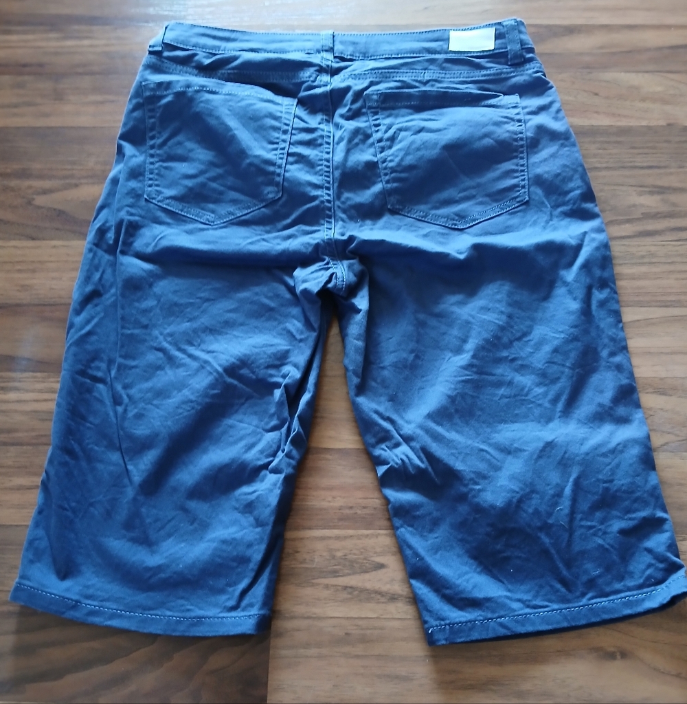 Jones New York Vibrant Blue Women's Size 8 Bermuda Shorts - Picture 7 of 7
